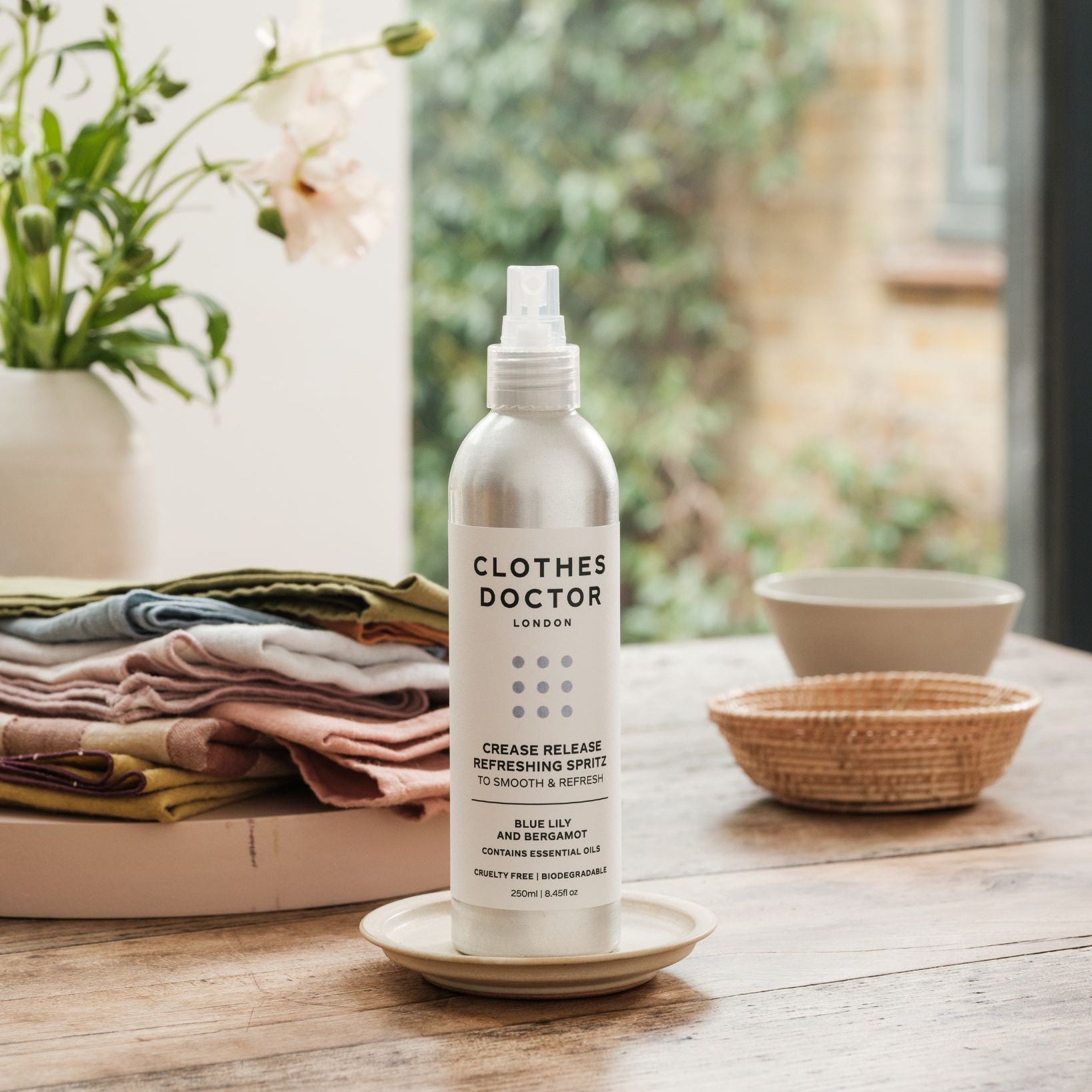 Crease Release Refreshing Spritz